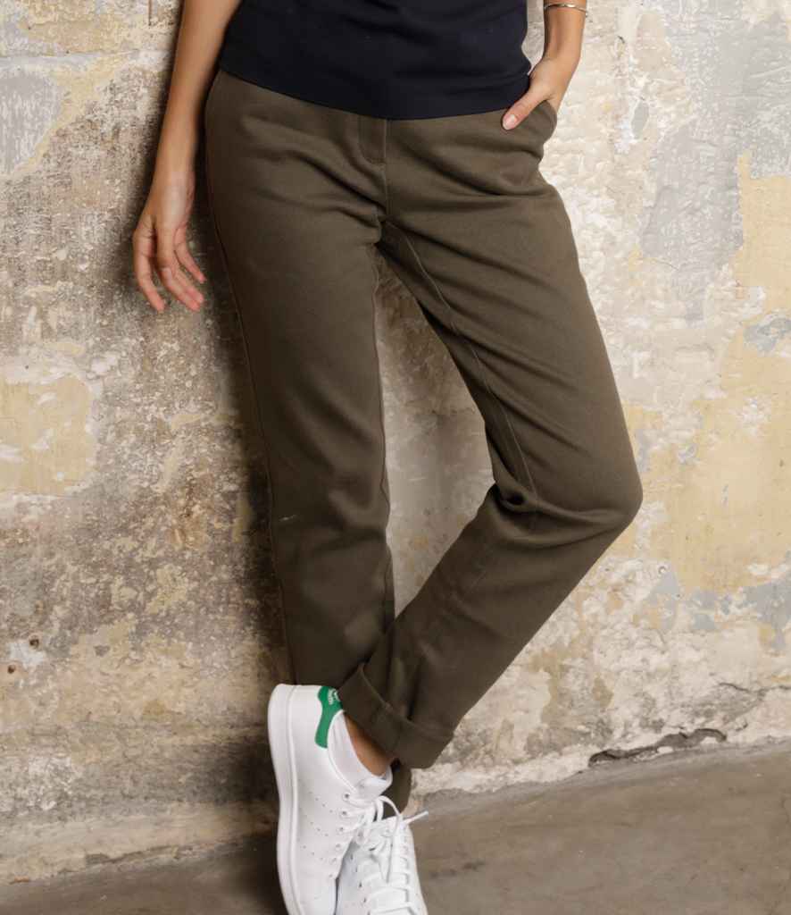Earth Khaki Stretch Chino Pants - Women, महिलाओ की पैंट, लेडीज़ पैंट -  Aanswr Fashion Private Limited, Mumbai | ID: 2853053119633
